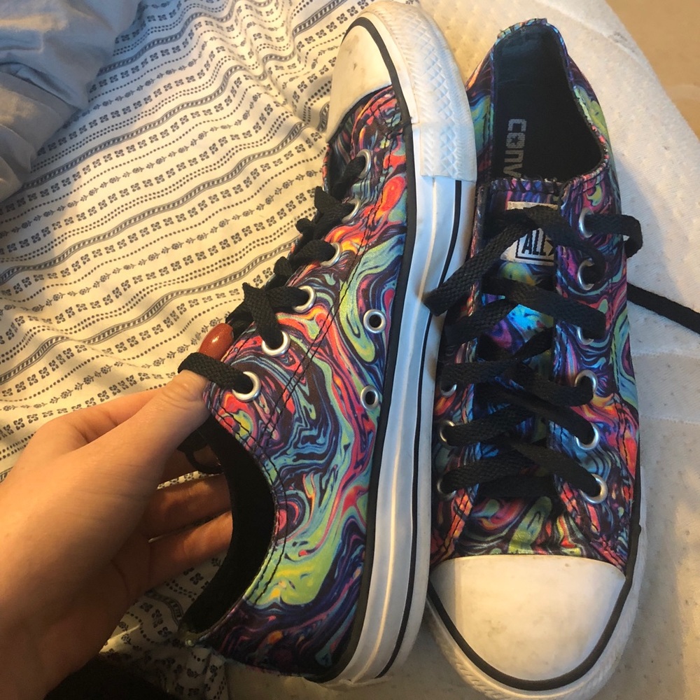 Oil slick Converse